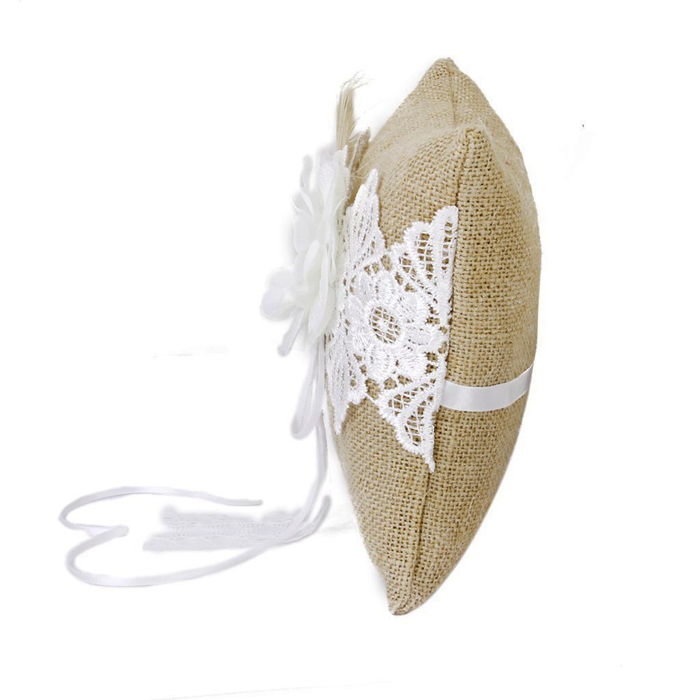 Ring Bearer Pillow - 20x20cm 황갈색과 흰색 천연 섬유 재질의